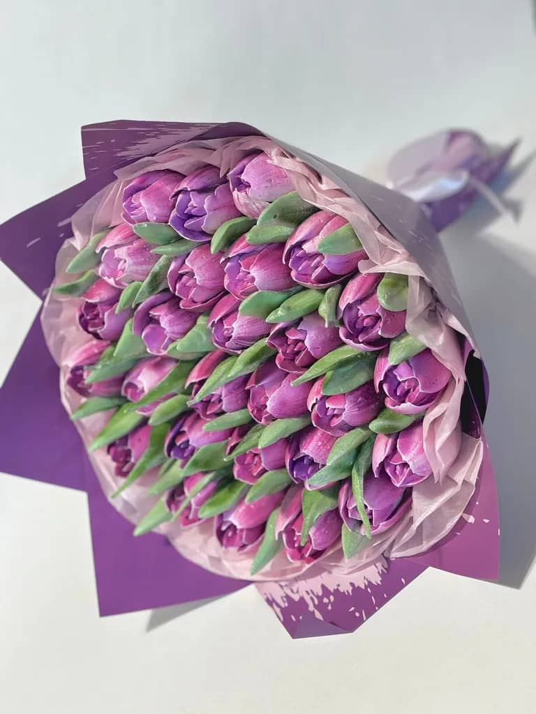 Букет из 27 тюльпанов
