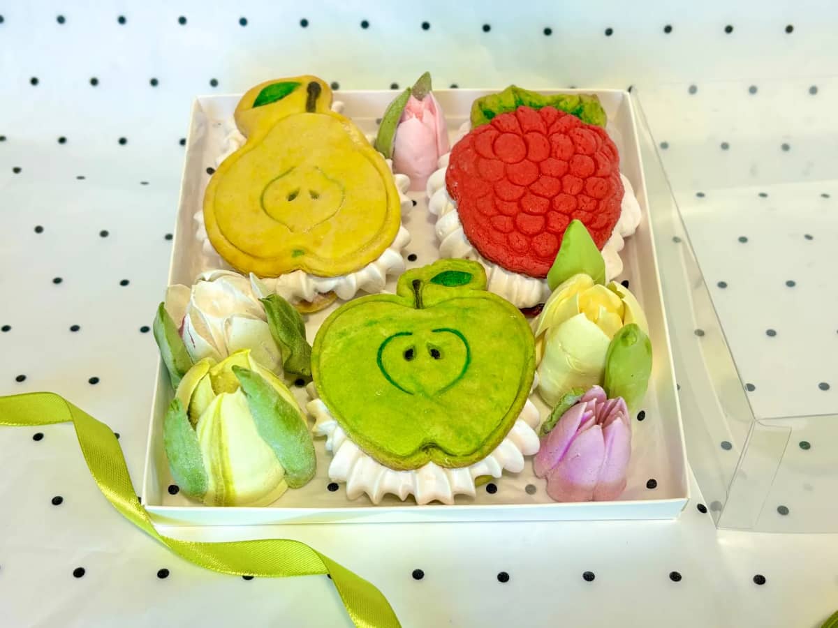 Коробочка с зефиросэндвичами